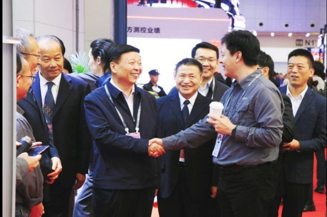 PG麻将胡了：创明新能源亮相2024中国国际矿业大会引领规模化绿电创新模式(图2)