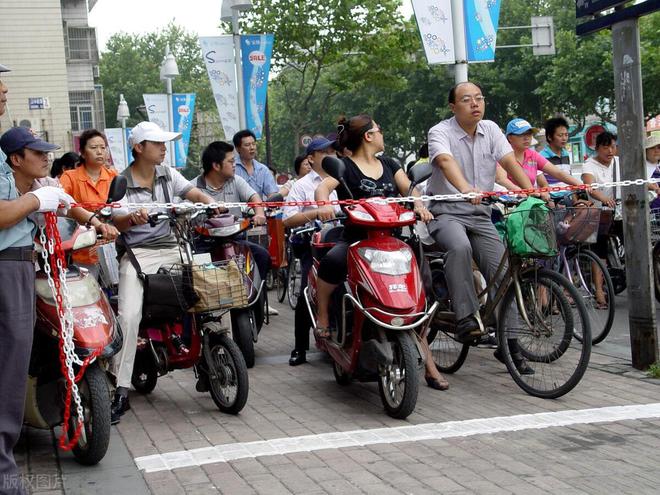 2025年1月起电动车、三轮车有新规定实施上路、充电都要注意(图4)