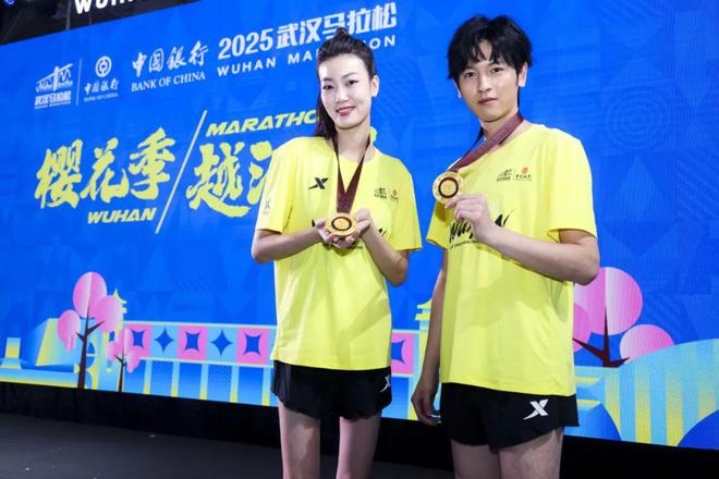 4万份樱花大礼包2025武汉马拉松福利开箱啦！(图17)