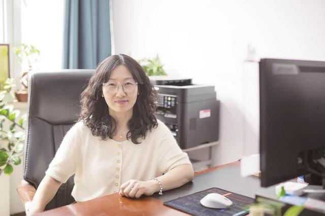矢志创新发展建设科技强国致敬身边的科技工作者(图1)