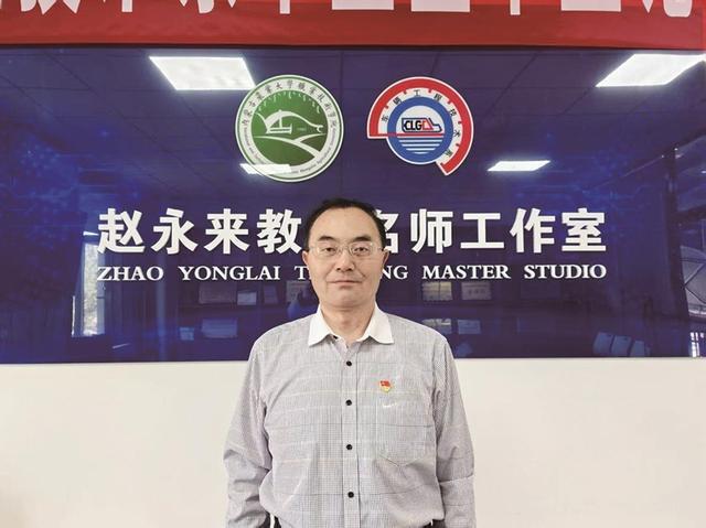 矢志创新发展建设科技强国致敬身边的科技工作者(图6)
